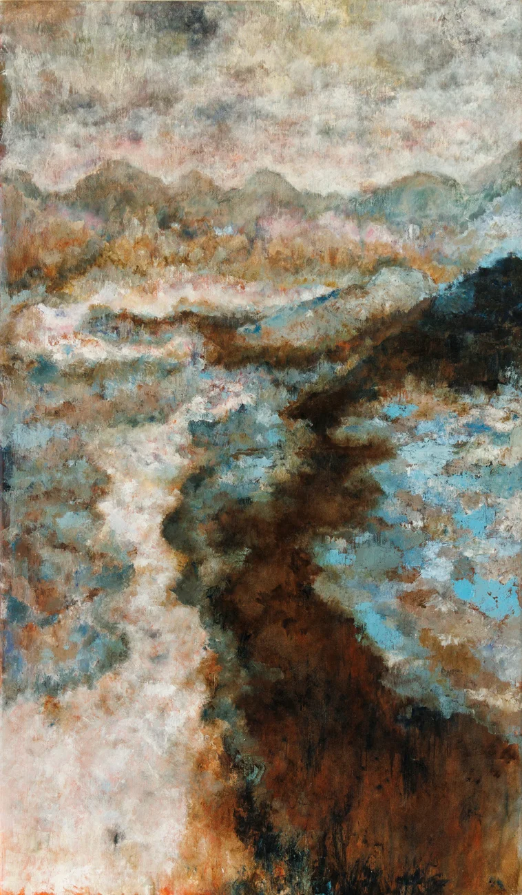 La rivière peinture à l'huile abstraite, tons bleus, terre, gris, blanc de l'artiste Mai Khanh Pham To. Très grand format vertical de 114 x 195 cm